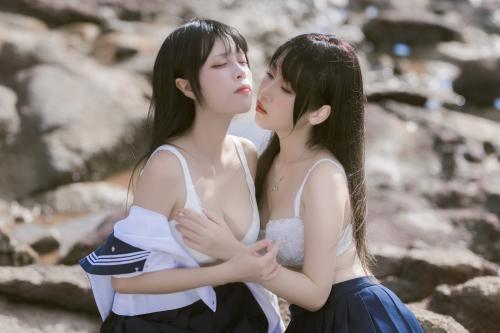 [Cosplay] 不呆猫 三無人型 水手服百合黑丝