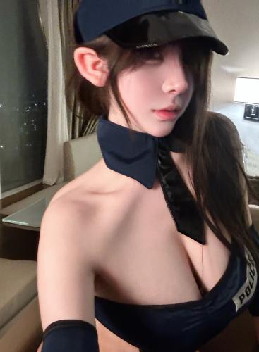 [Cosplay] 奔跑的晶骡儿 诱惑味十足