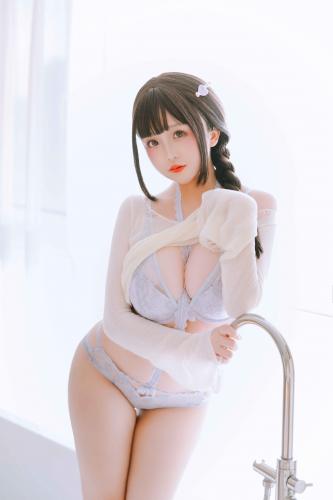 [Cosplay] 日奈娇 NO.99 – 牛仔裤人妻