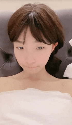 純情學生妹！ 大胸美少女！ 【呜崽醬】糟糕是心動的感覺，脫光那一刻要射了，好身材，難得