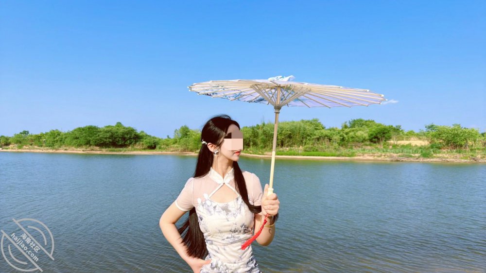 【超頂❤️通奸亂倫】會噴水的親姐姐 ✨ 開檔黑絲睡衣在廚房開艹 汁液噴的到處都是 電影院又再次內射 小穴緊緊拴住榨精[MP4/441MB]