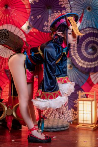 [Cosplay] Wang Pang u 王胖胖u – Drinking Zombie Boy 酒吞僵尸童子