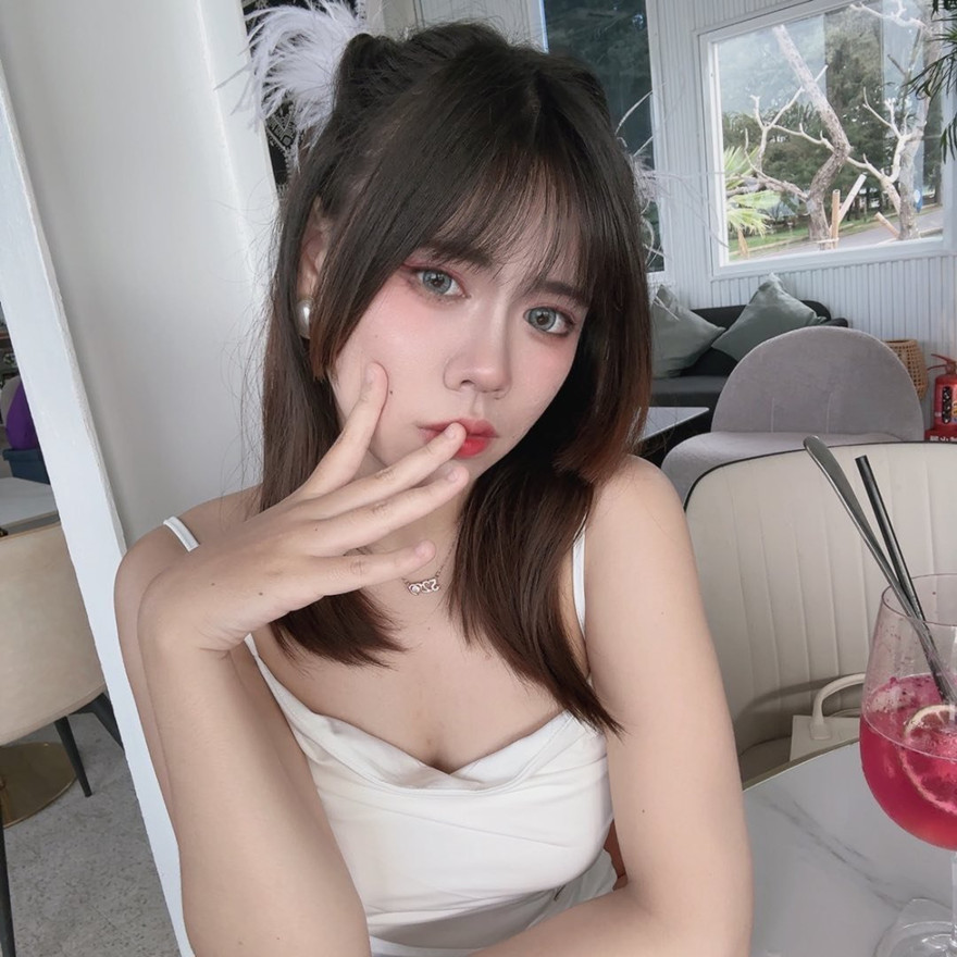 TWZP 喜歡逛夜店的辣妹這次終於栽在了渣男手裡
