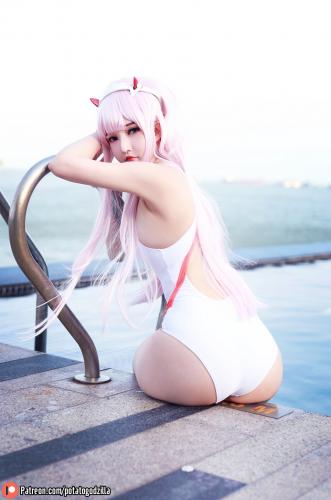 [Cosplay] Potato Godzilla – Zero Two Swimsuit