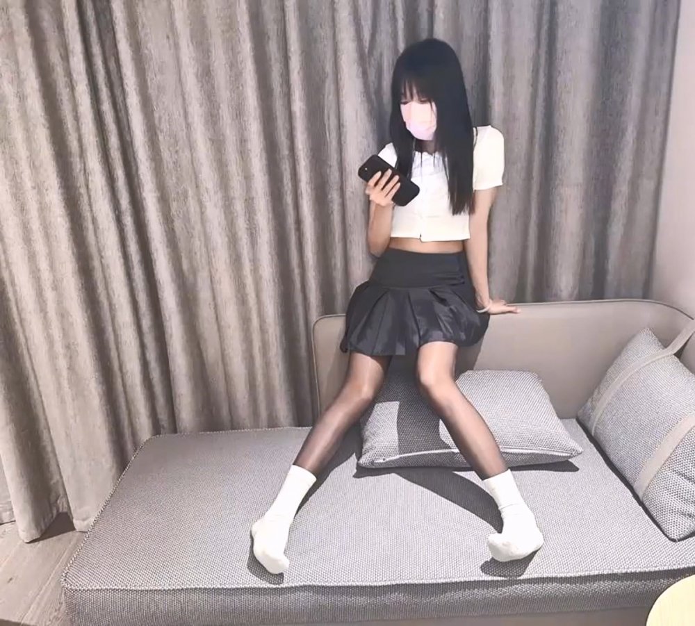 白襪黑絲jk 滿足你對舞蹈生學妹的所有幻想 校園女神清純的外表 私下裡反差淫蕩 就想被爸爸調教