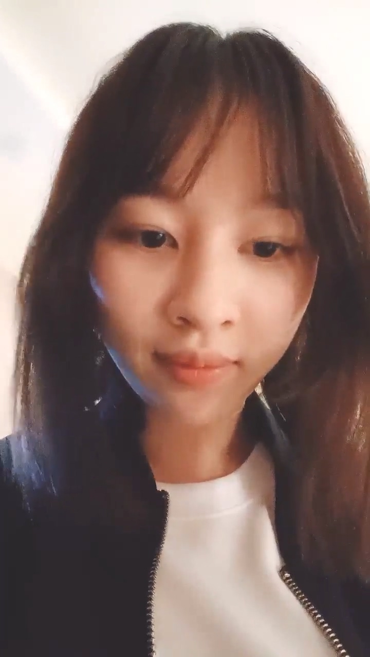 真實換妻 兩男一女，快速抽插 最後濃濃的精液射到臉上