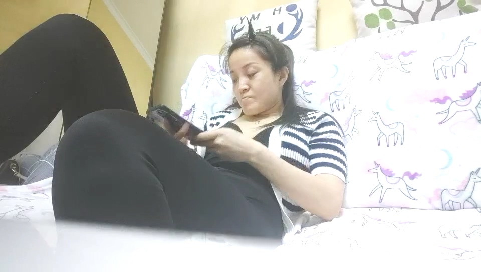 12-5李總探花約啪良家少婦，女上位騎乘到雞巴受不了想射，這是伺候少婦來了