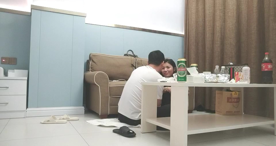 3-30愛情故事約啪後背紋身的少婦，床上啪啪沒操舒服，有點生氣