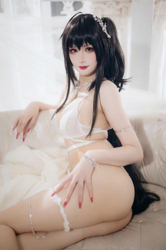 [Cosplay] 兔胖胖min – 大凤花嫁
