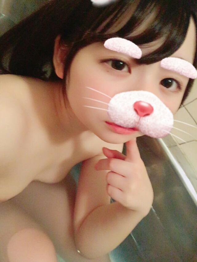 [40b8clox]ura243 うらあか自撮り・巨乳で可愛いCKクラス！ 8人