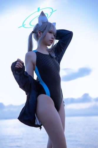 [Cosplay] G44 不会受伤 – Sand wolf white swimsuit 砂狼白子泳装