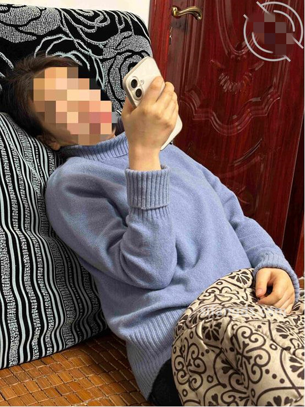 姐弟亂倫拿下禦姐後續24-老姐半夜騎上我的雞巴 收拾完跟個小綿羊一樣特別配合我想讓擺什麼姿勢就擺啥姿勢