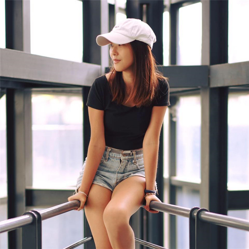 《臺灣情侶洩密》被老外上司的洋雞巴征服的台中少婦❤️啪啪視頻遭曝光