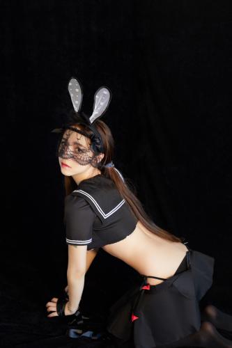 [Cosplay] 洛丽塔大哥 兔女郎