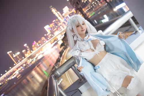 [Cosplay] Chun Momo 蠢沫沫 – Blue Light 水色