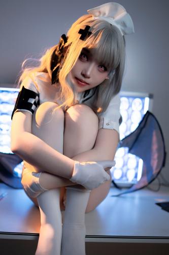 [Cosplay] Bangni 邦尼 – 魅魔护士