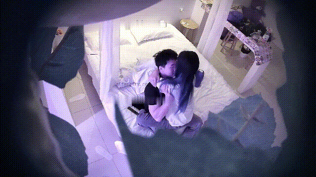 高清無浮浮浮水印-新片速遞酒店偷拍舔B狂魔再次上線，學妹被他搞得欲仙欲死小腿把腰夾得緊緊的