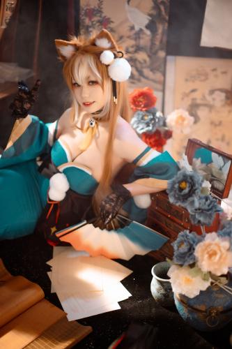[Cosplay] Yibeibuchi 一北亦北 – Ms. Hina 希娜小姐