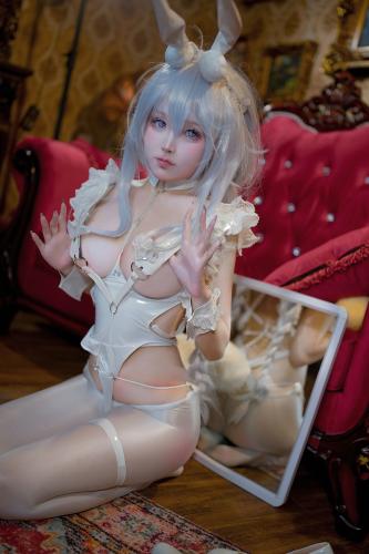 [Cosplay] 小祭漓 – 懒懒的白兔 恶毒