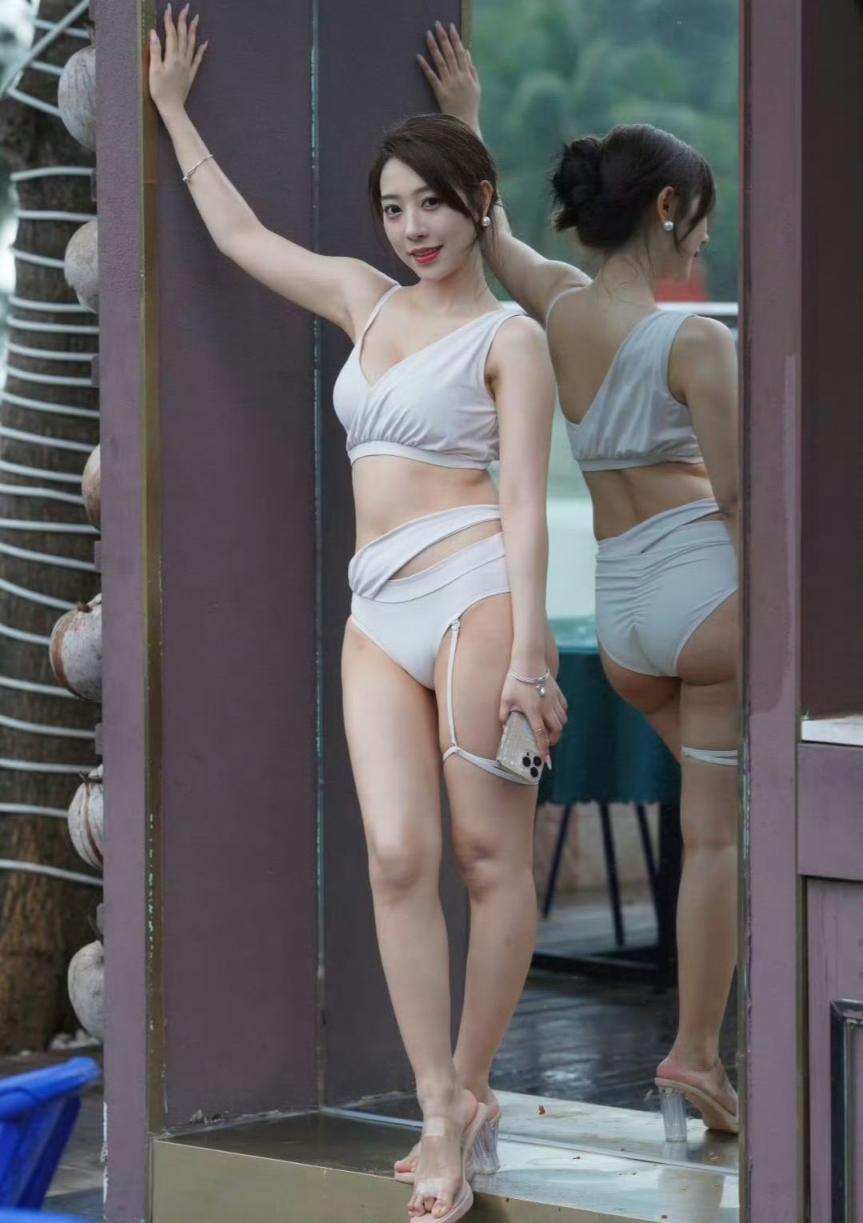 短褲美女[25P]