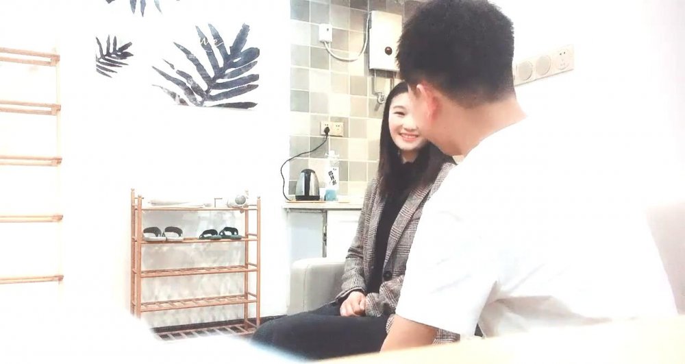 3-8超人作樂探花約啪 西服裝文靜良家妹子，有些害羞口交，床上被操的嬌嗔呻吟