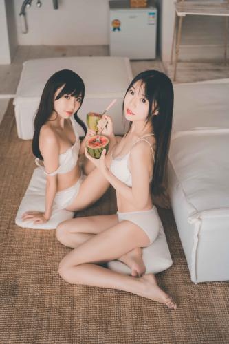 香草喵露露 – NO.008 饼饼和香草喵 [23P-247MB]