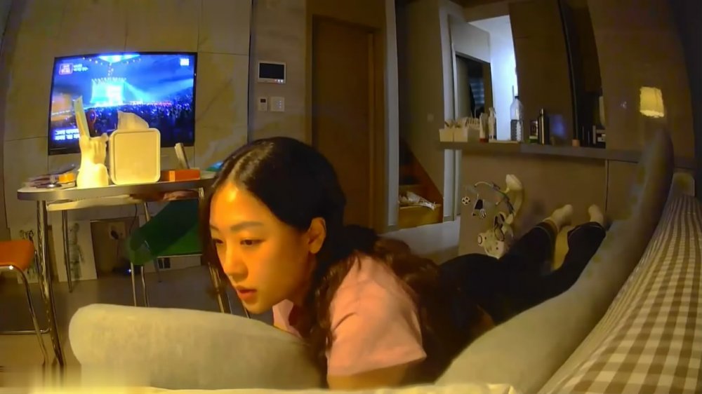 駭客破解家庭網络攝像頭偷拍❤️高顏值年輕夫妻日常生活小媳婦極品身材 新婚到二胎變化[MP4/1231MB]
