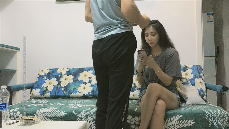 牛仔短裙妹子 脫光玩會兒一直要求去床上[MP4/1060MB]