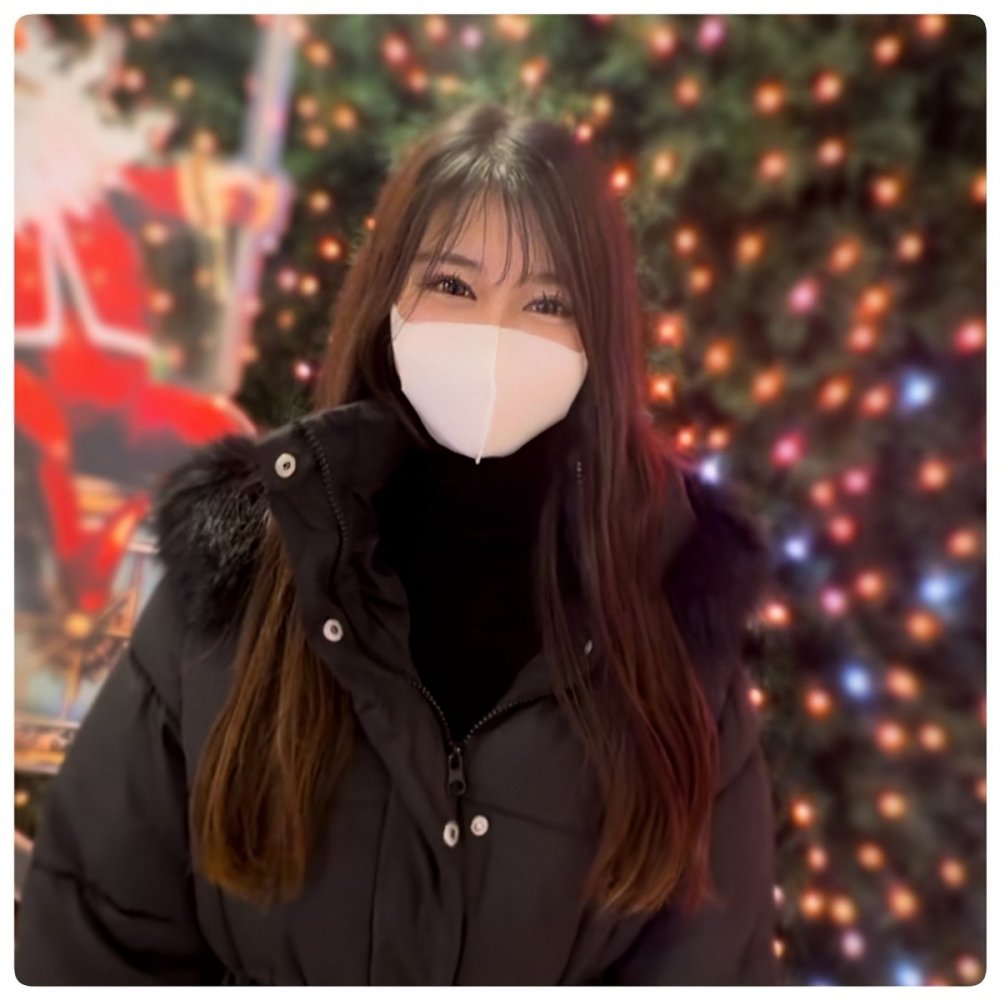 新FC2PPV 4592550 最美麗F罩杯美女在行動 動作頻頻，性愛不斷