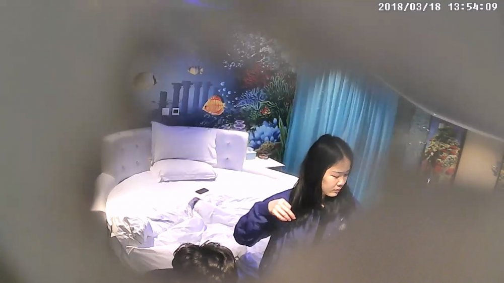 3-17經典酒店偷拍 學生情侶開房 慾望男女一晚上干三炮，美女叫聲可射超長錄製