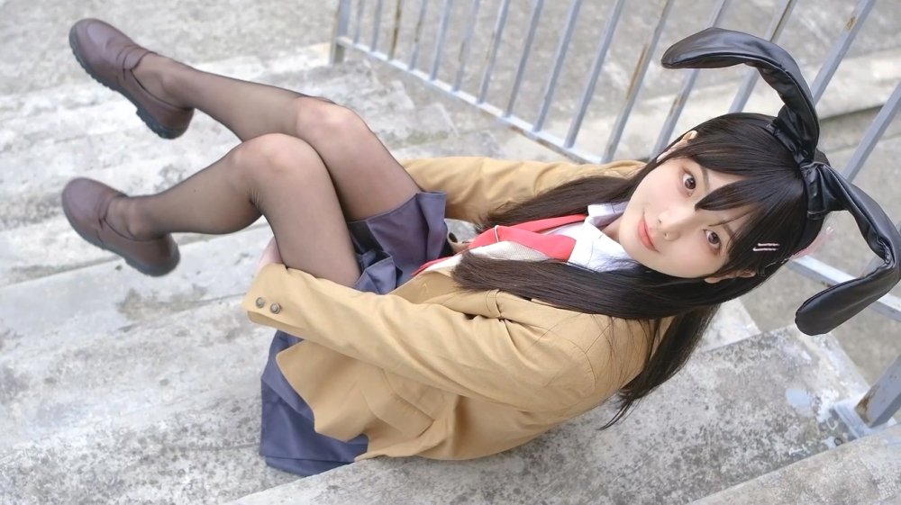 ⚫️ 【青春無敵】，純情制服露臉美少女，玉足性感黑絲，無毛美鮑，牛奶SPA，瓶子蹭逼自慰[MP4/1420MB]