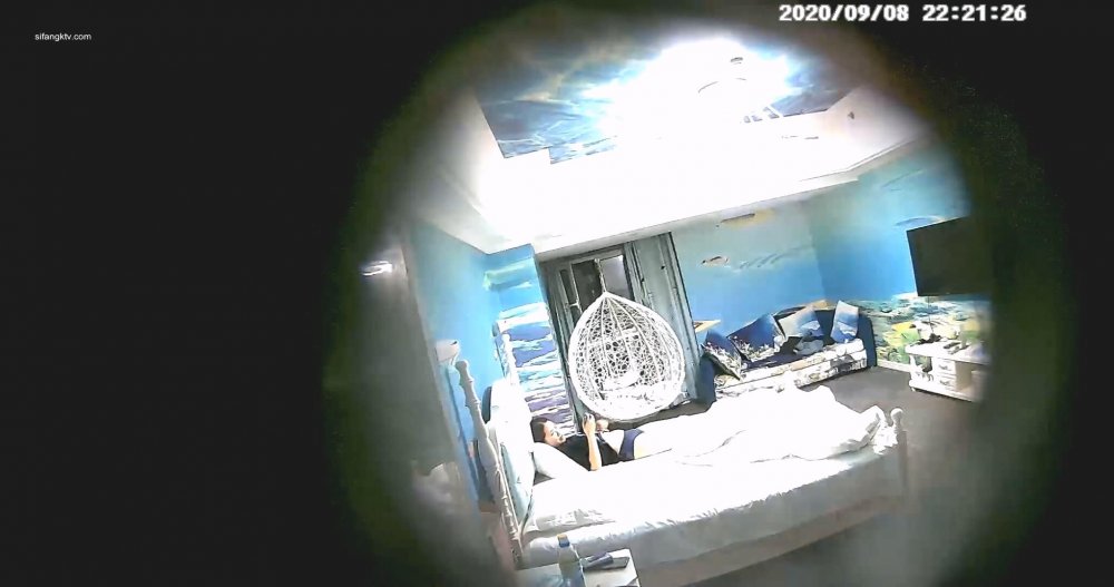 9-8經典酒店偷拍 情侶開房，床邊用力操到沙發女上位