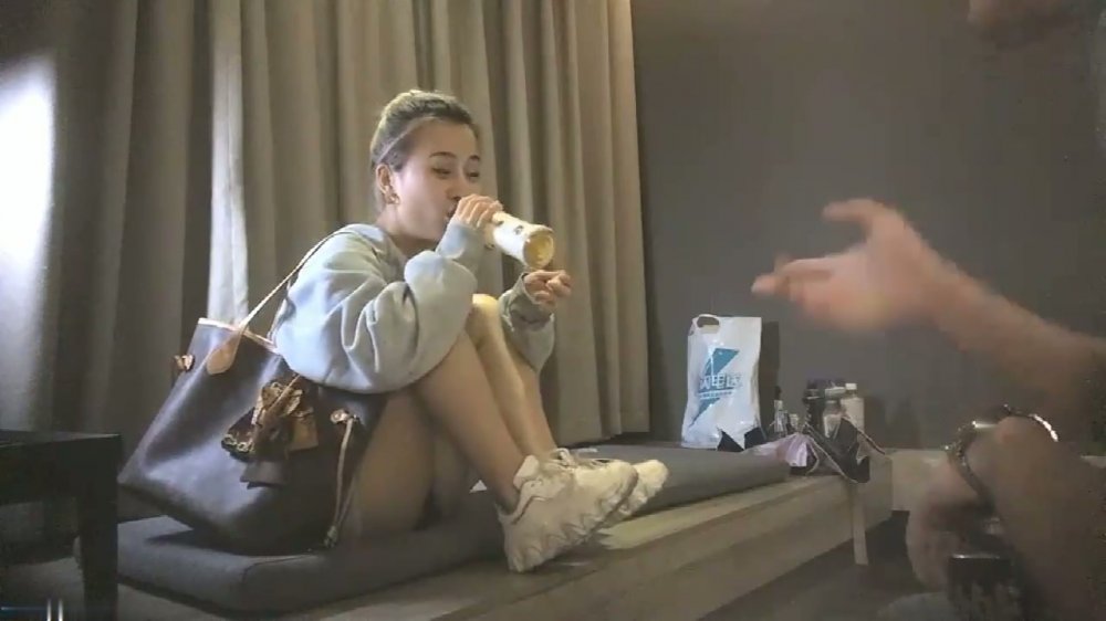 極品花樣可愛援交少女 談感情在啪啪 嬌嫩的身體連續狂操2次【精華版】-高清原版