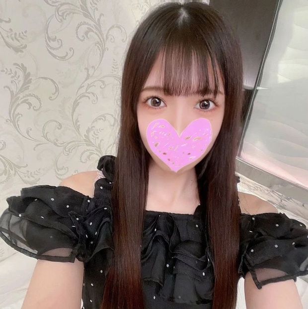 FC2-PPV-4747789 アイドル的人気の清楚 【高清無碼】