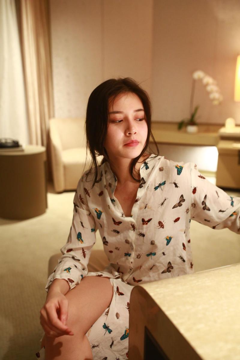 睡衣妹子看上去超純[58P]