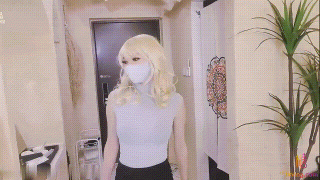網紅反差嫩妹【甜心寶貝】_爆操藍色齊B黑絲小護士