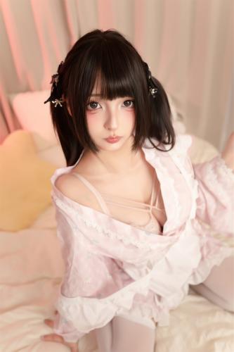 [Cosplay] 神楽坂真冬 浴衣女仆 [75P2V-469MB]