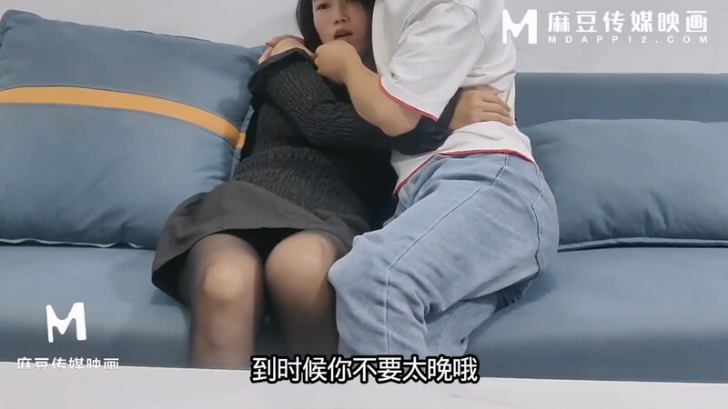 【淫妻綠帽】極品28歲的榨汁黑絲人妻 朋友的女人就是好玩 每次抽插都有全根沒入 濃濃的精液被榨乾了