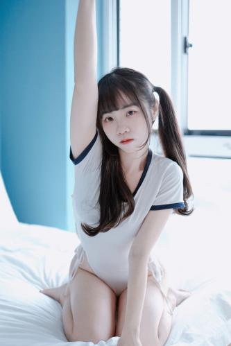 [Cosplay] 可可小白兔 體操服の女學生