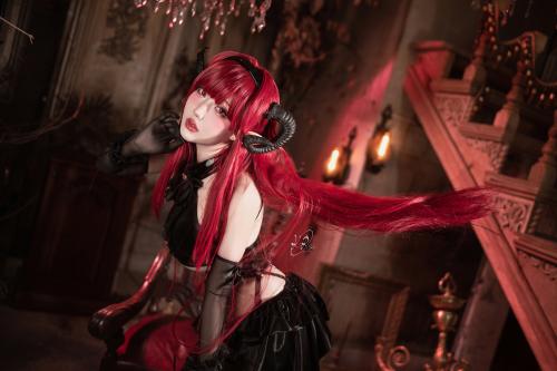 [Cosplay] 切切celia 碧蓝航线 兴登堡 Hindenburg [38P-130MB]