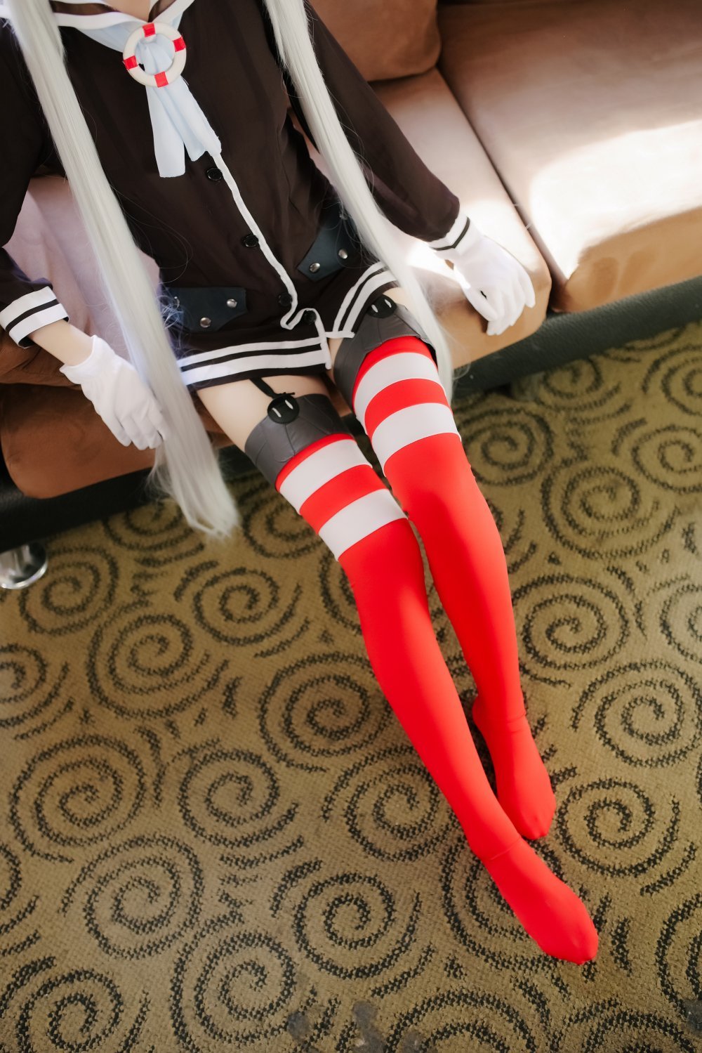 紅黑制服 [51P]