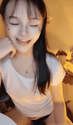 哥，我已經出水了~風臊可愛鄰家小妹，臊起來真要命，小腰水蛇壹般妖豔扭動，被壹頓爆艹