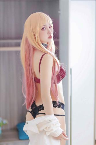 [Cosplay] 洛桑w伊梓 喜多川海梦 [33P1V-424MB]