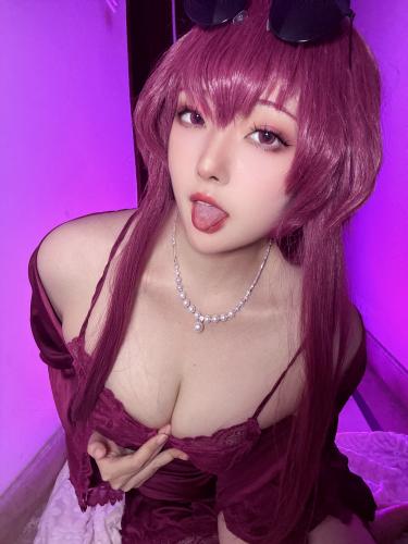 [Cosplay] Natsuko夏夏子 崩坏：星穹铁道 卡芙卡睡衣 [34P6V-377MB]