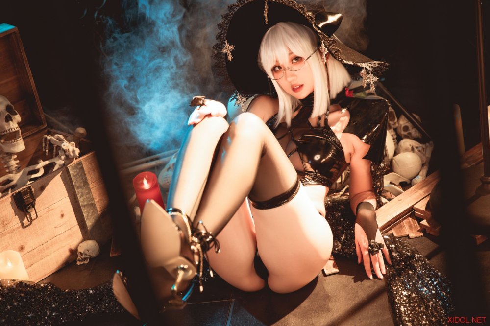 [Cosplay] 瓦斯塔亚小龙虾 乌烟 魔女 [41P-734MB]
