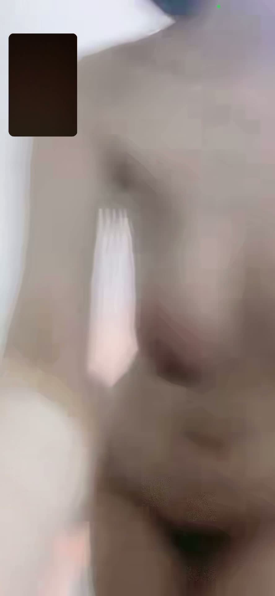 內購資源，極品反差吊鍾巨乳貓娘曦曦再度一對一在線網調，抖奶自摸阿黑顏小母狗