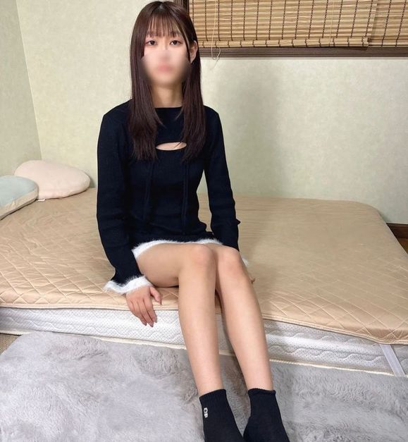 FC2-PPV-4865843 美腳×美尻の18歳J 【高清無碼】