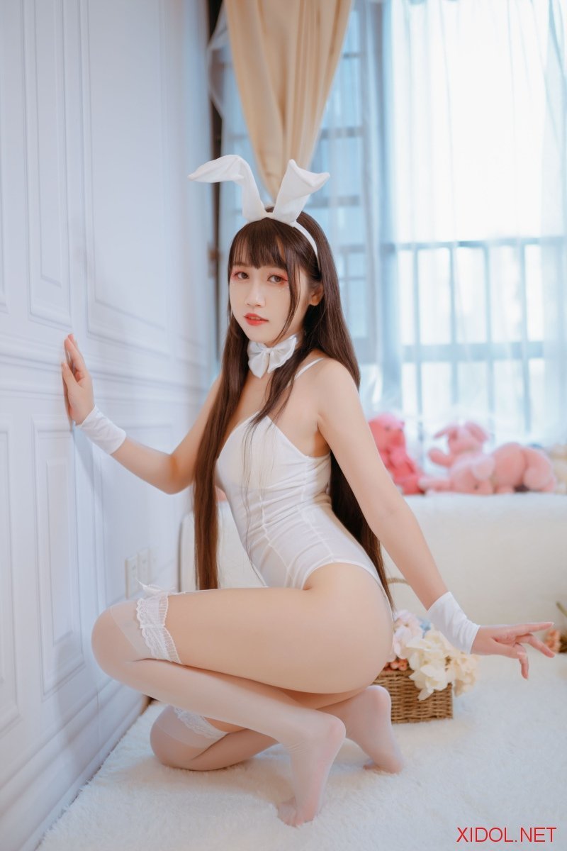 [Cosplay] 不呆猫 白色兔女郎 [28P-56MB]