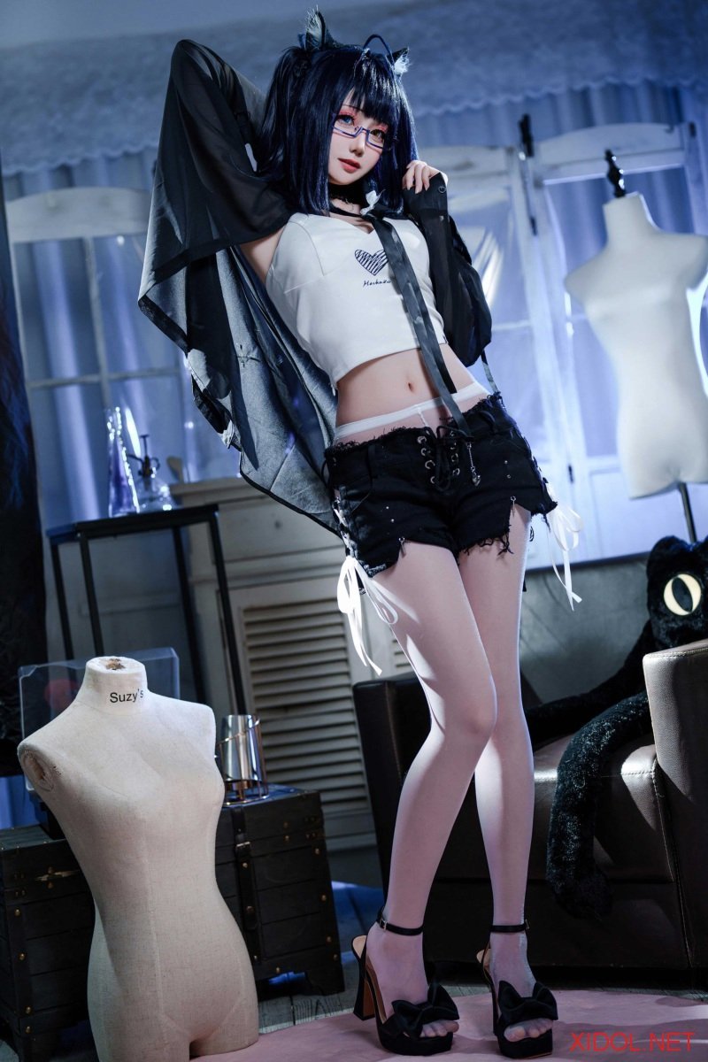[Cosplay] 焖焖碳 黑茶子 [22P-286MB]