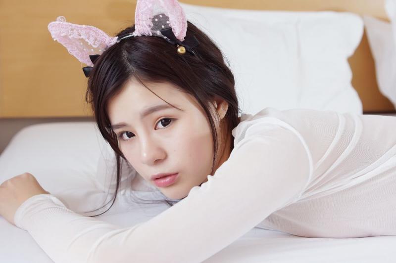 妹子很白小穴也很粉[58P]